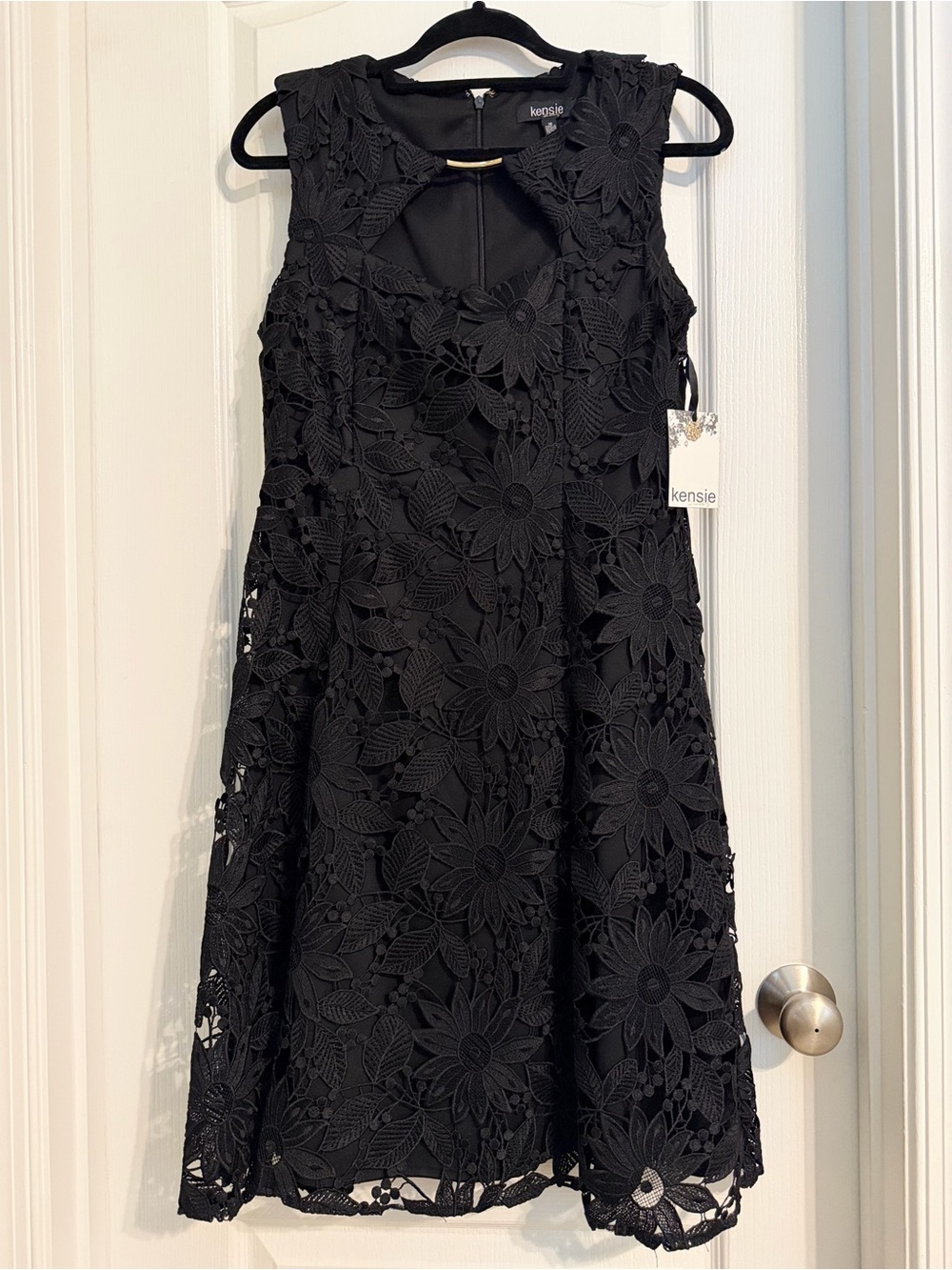 NWT Kensie Black Floral Lace Sleeveless Cocktail Dress Elegant Party Dress Sz 10